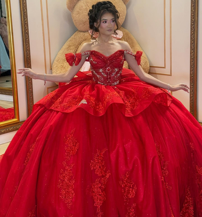 Lace Appliqued Beaded Princess Sweet 15 Red Quinceanera Dresses for Birthday HE1577