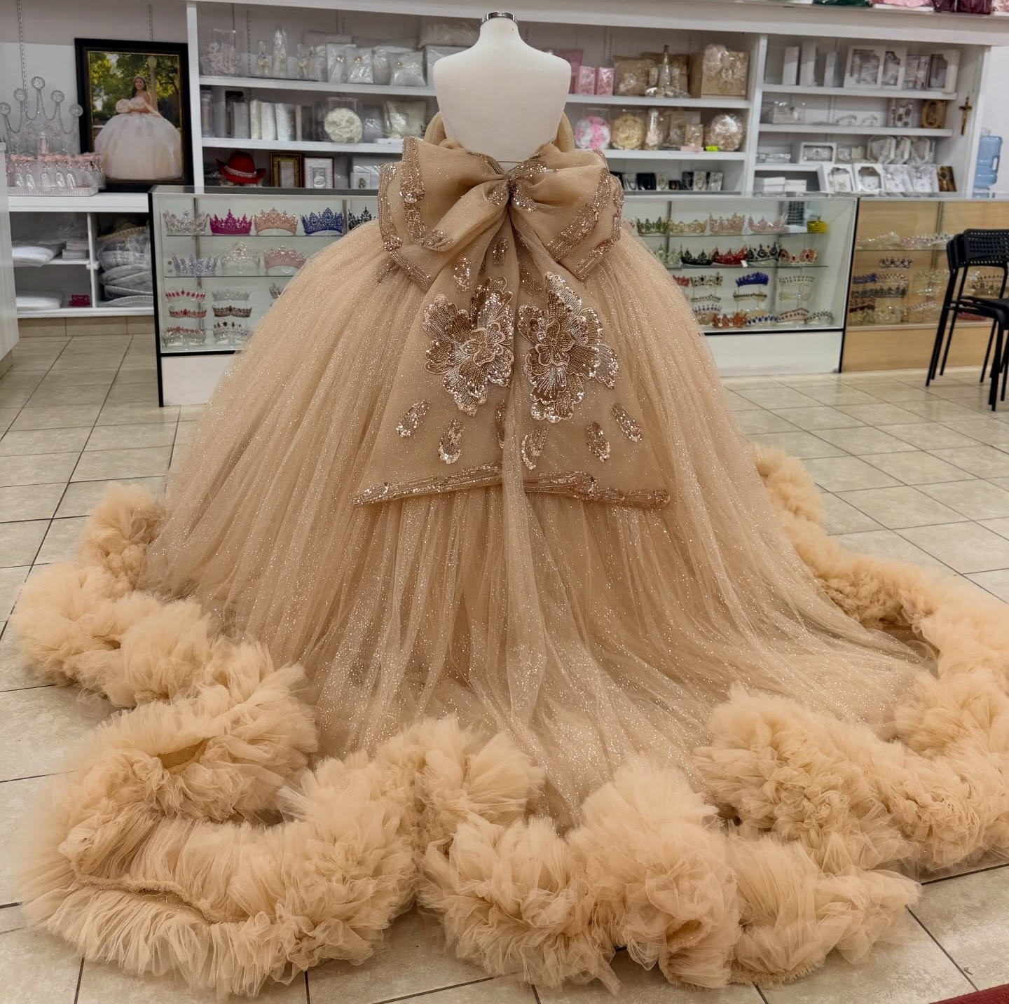 Glittery Tulle Lace Appliqued Champagne Quinceanera Dresses Sweet 16 Party Gown HE1556