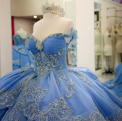 Ball Gown Princess Lace Crystal Beaded Blue Quinceanera Dresses with Ruffled HE1571