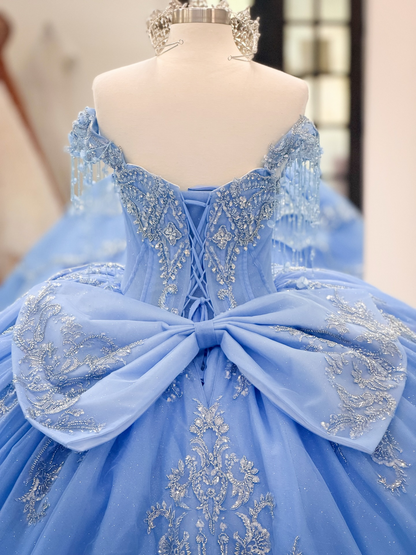 Ball Gown Princess Lace Crystal Beaded Blue Quinceanera Dresses with Ruffled HE1571