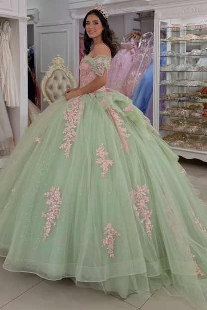 Ball Gown Lace Appliqued Green Quinceanera Dresses Off Shoulder Sweet 15 Party Gowns HE1602