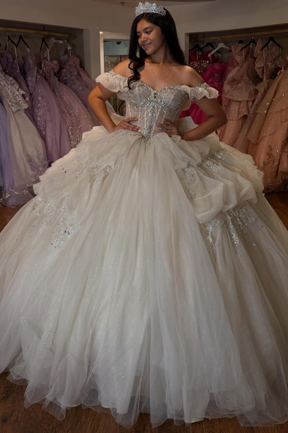 Ball Gown Lace Appliqued Beaded Tulle Sweet 16 Quinceanera Dresses with Bowknot HE1615