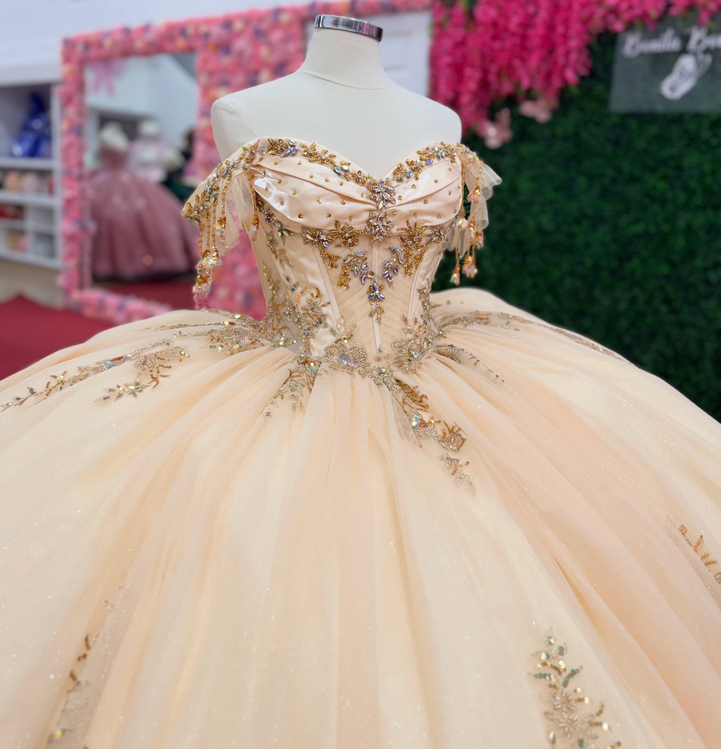 Off Shoulder Tulle Lace Appliqued Sweet 15 Champagne Quinceanera Dresses HE1572