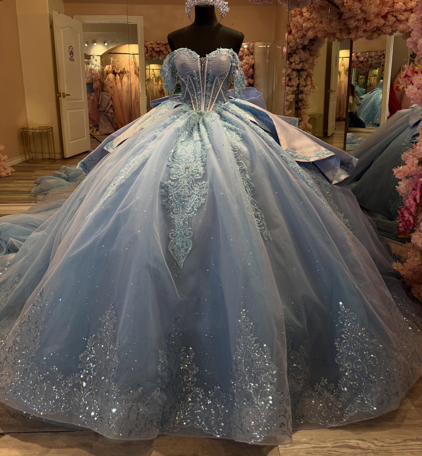 Glittery Tulle Lace Appliqued Off Shoulder Blue Quinceanera Dresses for Sweet 16 HE1573