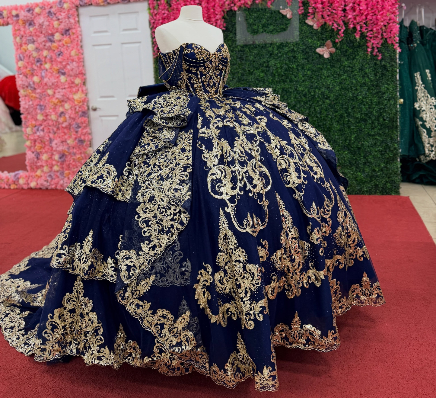 Tulle Lace Appliqued Crystal Luxury Blue Sweet 16 Quinceanera Dresses Birthday Gowns HE1610