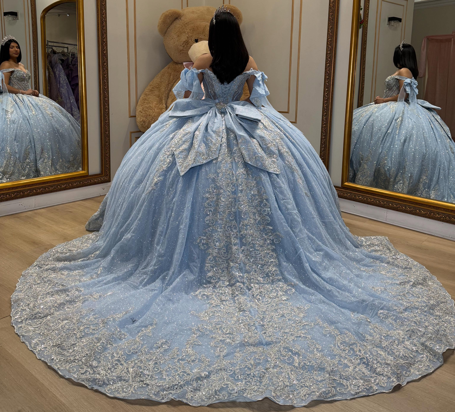 Princess Luxury Crystal Beaded Blue Quinceanera Dresses Sweet 16 Lace Appliqued Party Gown HE1590