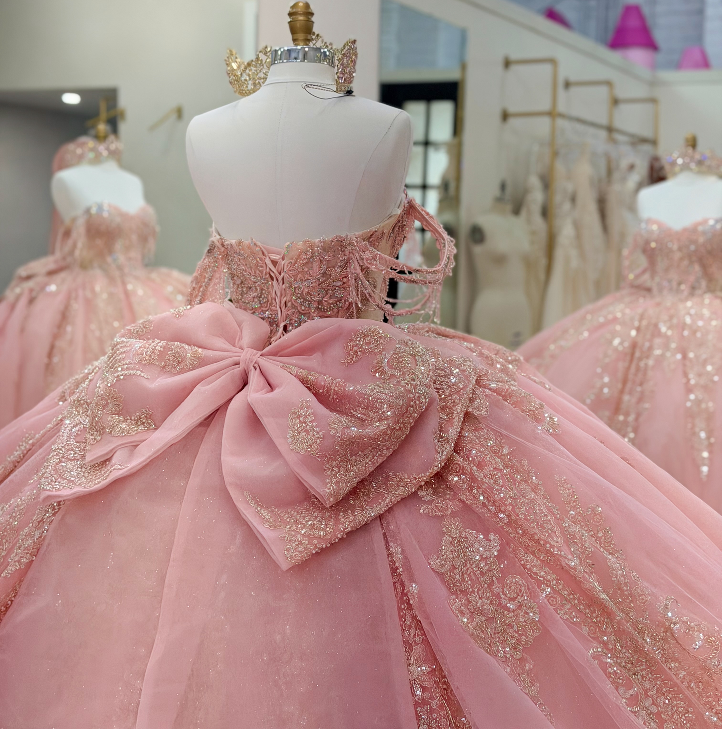Tulle Lace Appliqued Pink Off Shoulder Sweet 16 Quinceanera Dresses with Tiered HE1607