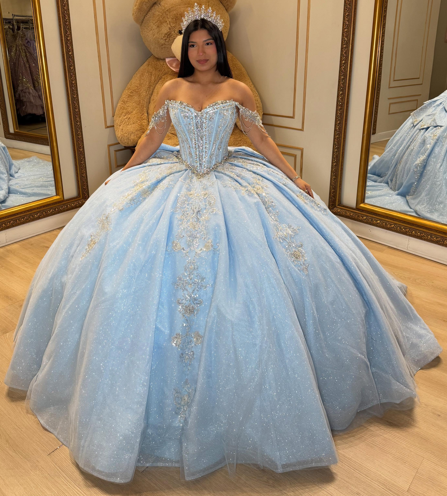 Ball Gown Lace Appliqued Blue Quinceanera Dresses Off Shoulder Sweet 16 Party Gowns HE1591