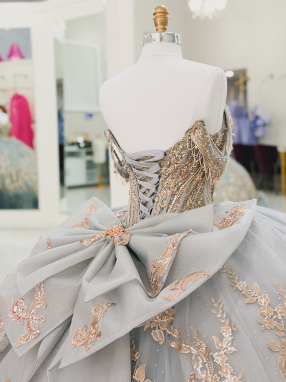 Luxury Lace Crystal Beaded Blue Sweet 16 Quinceanera Dresses with Ruffled HE1606