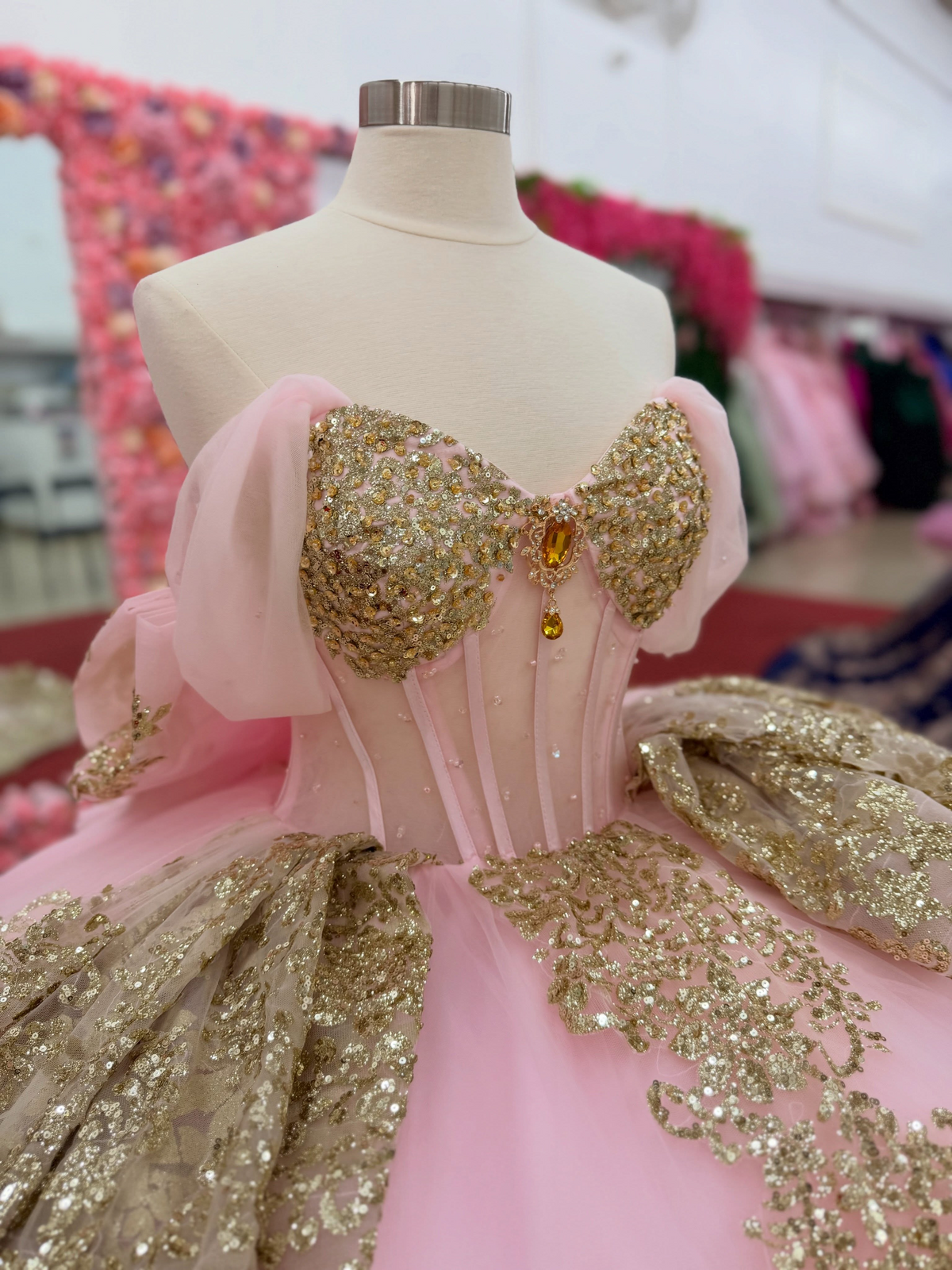 Off Shoulder Appliqued Tiered Pink Quinceanera Dresses Sweet 15 Tulle Birthday Gowns HE1672