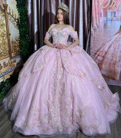 Off Shoulder Lace Appliqued Pink Quinceanera Dresses Sweet 16 Birthday Party Gown HE1679