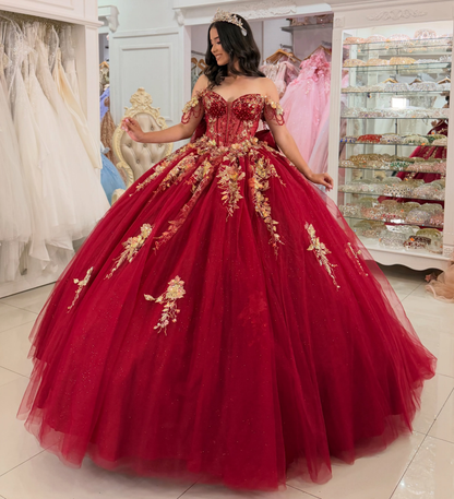 Ball Gown Lace Appliqued Quinceanera Dresses Off Shoulder Sweet 16 Red Party Gowns HE1674