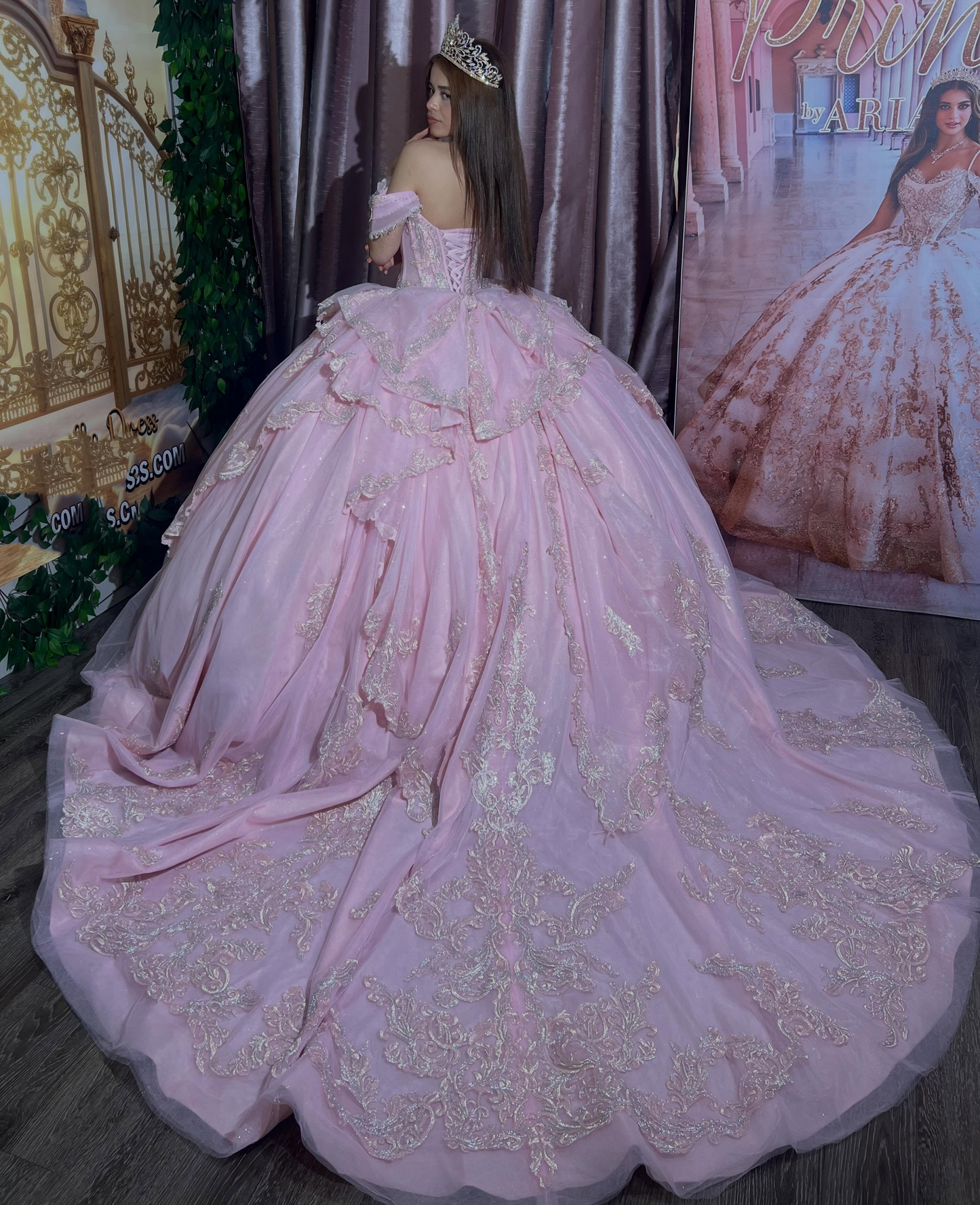 Off Shoulder Lace Appliqued Pink Quinceanera Dresses Sweet 16 Birthday Party Gown HE1679