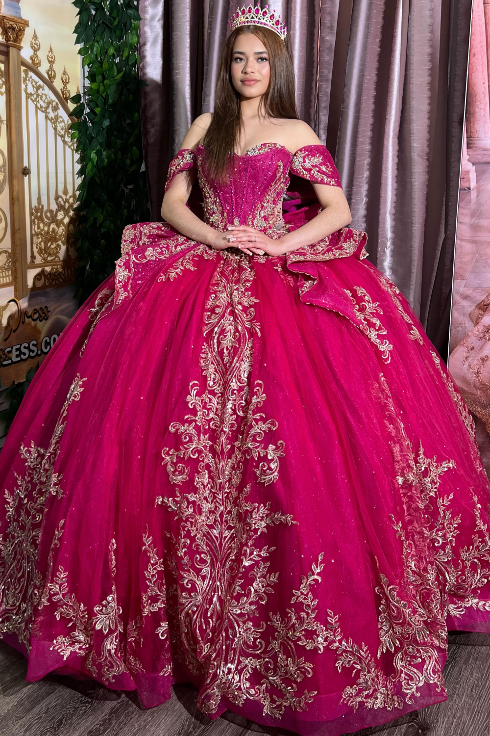 Ball Gown Lace Appliqued Sweet 15 Quinceanera Dresses Glittery Birthday Gowns HE1678