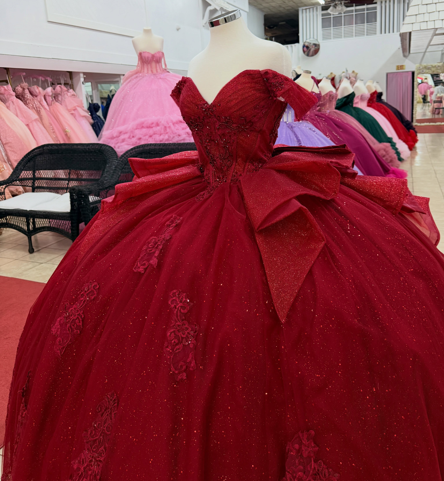 Glittery Tulle Wine Red Quinceanera Dresses Ball Gown Lace Appliqued Sweet 15 Party Gown HE1673