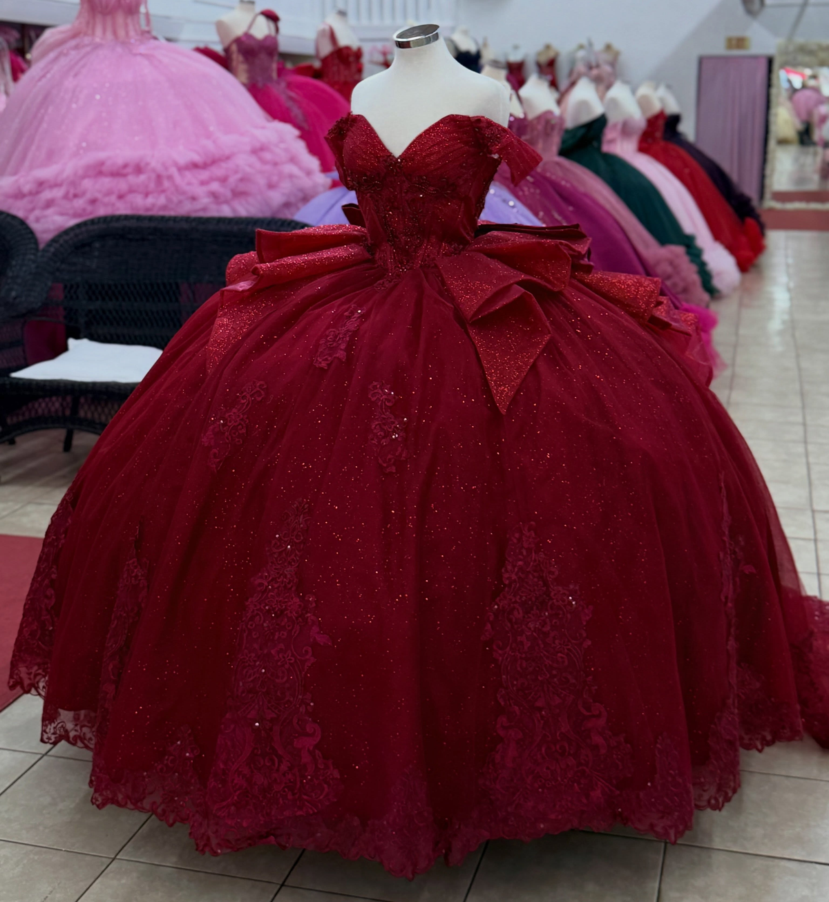 Glittery Tulle Wine Red Quinceanera Dresses Ball Gown Lace Appliqued Sweet 15 Party Gown HE1673