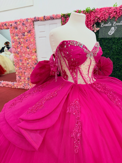Ball Gown Princess Lace Beaded Quinceanera Dresses for Sweet 16 Celebration HE1702