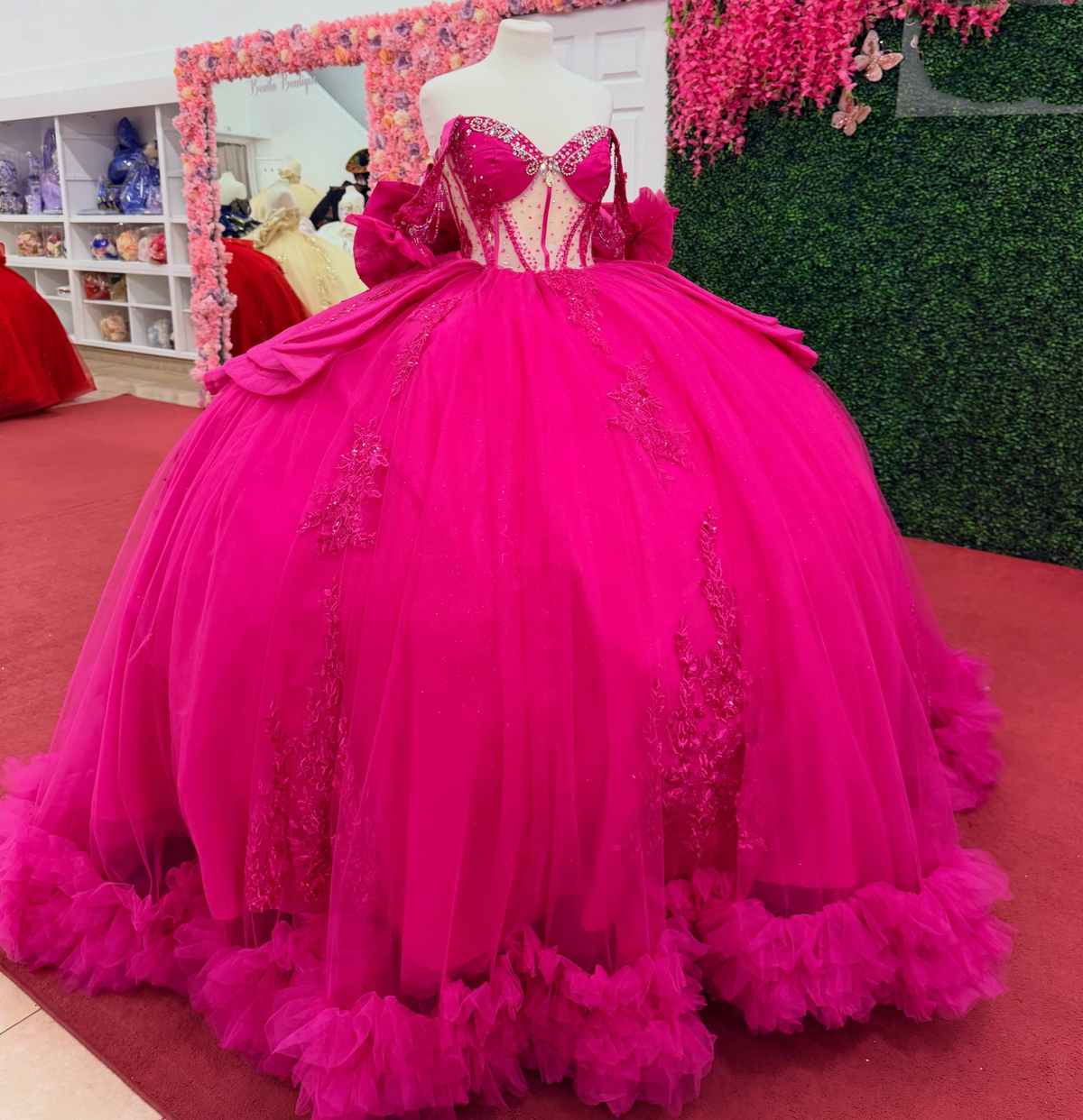 Ball Gown Princess Lace Beaded Quinceanera Dresses for Sweet 16 Celebration HE1702