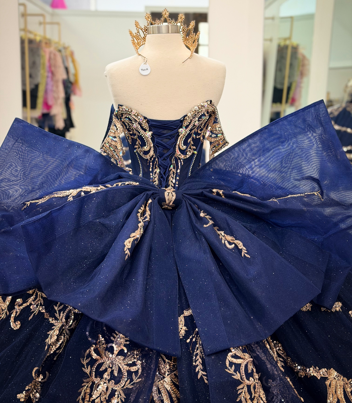 Luxury Lace Appliqued Tulle Sweet 16 Quinceanera Dresses Ball Gown Birthday Dress HE1706