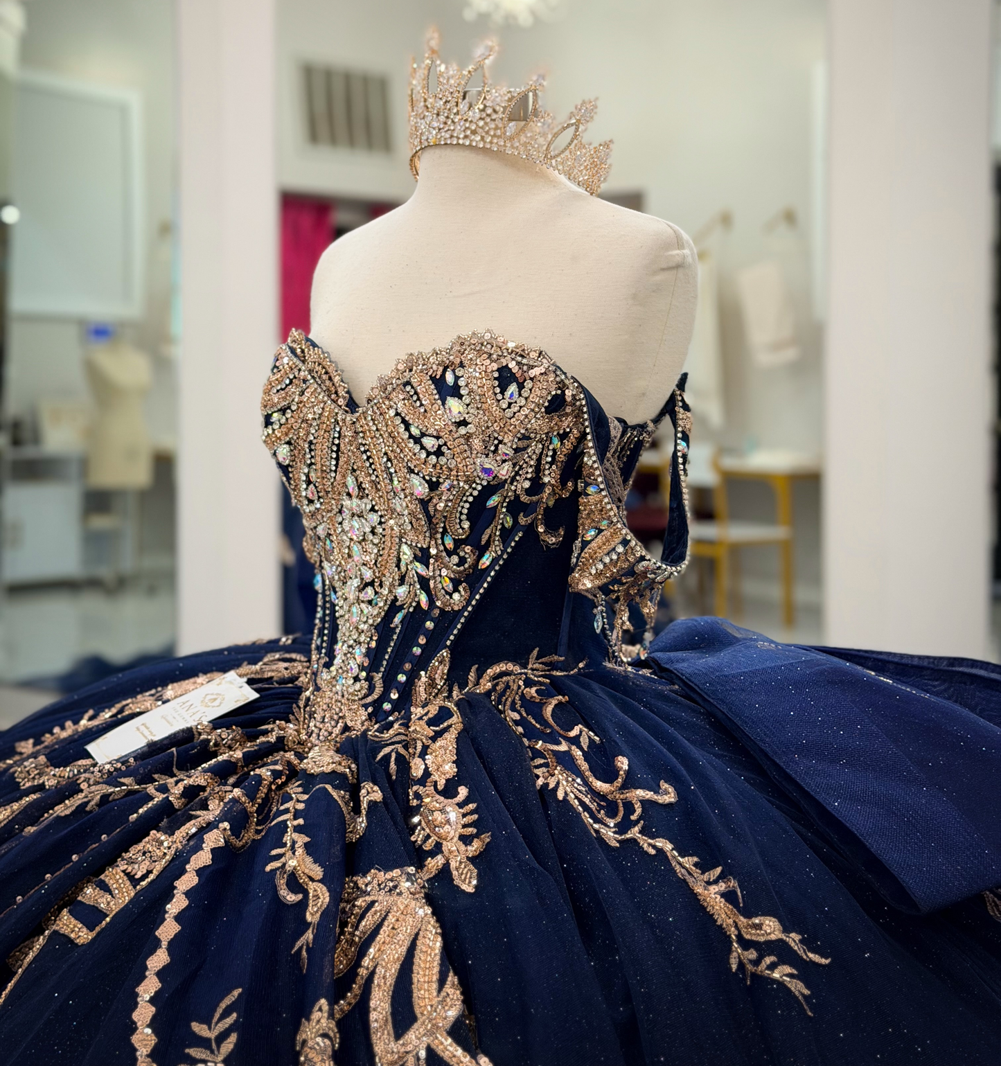 Luxury Lace Appliqued Tulle Sweet 16 Quinceanera Dresses Ball Gown Birthday Dress HE1706