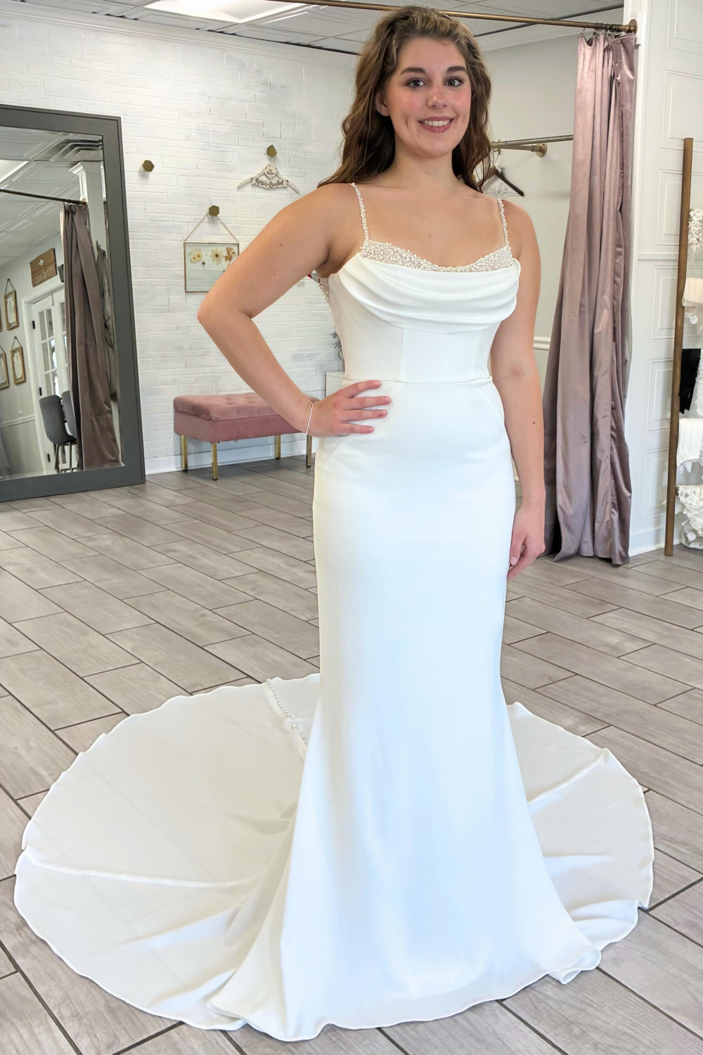 Satin Sequin Beaded White Wedding Dresses for Bride Boho Backless Bridal Wedding Gowns HE1979
