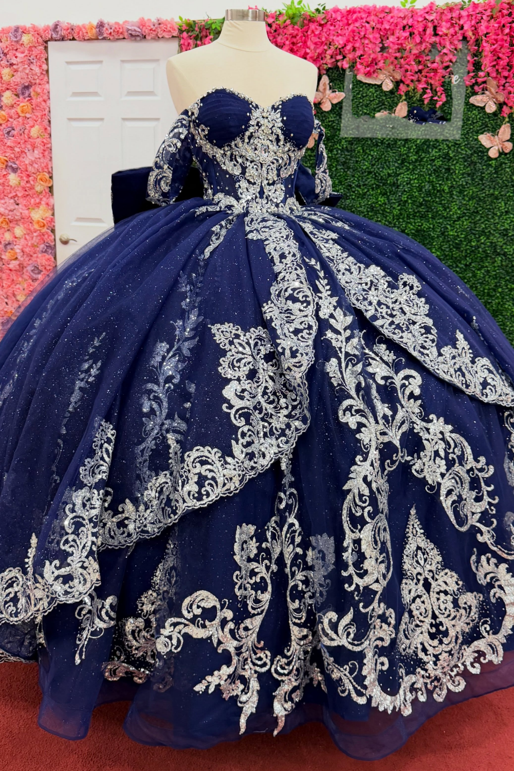 Princess Ball Gown Lace Appliqued Sweet 16 Quinceanera Dresses for Birthday HE1701