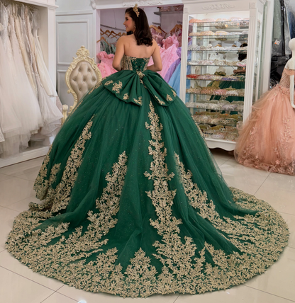 Luxury Tulle Lace Appliqued Green Quinceanera Dresses Sweet 16 Birthday Party Gowns HE1703