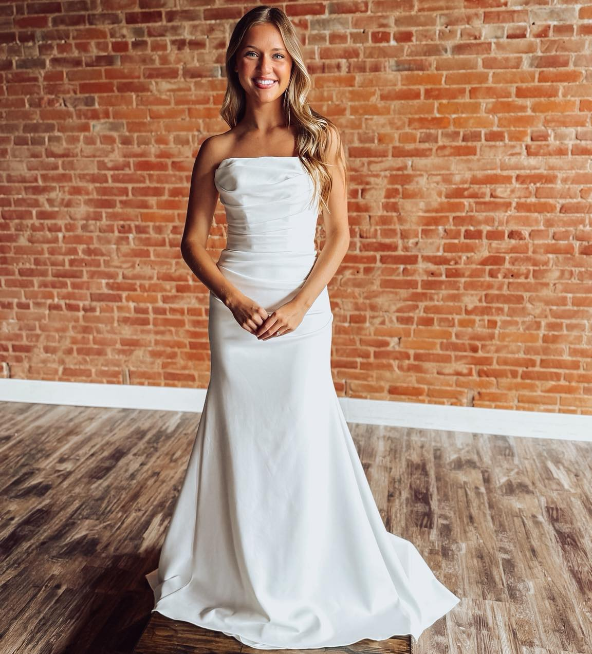 Strapless Mermaid Satin Wedding Dresses for Bride Boho Simple Wedding Gowns HE1788