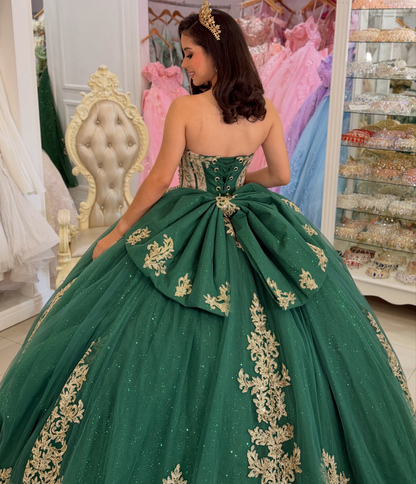 Luxury Tulle Lace Appliqued Green Quinceanera Dresses Sweet 16 Birthday Party Gowns HE1703