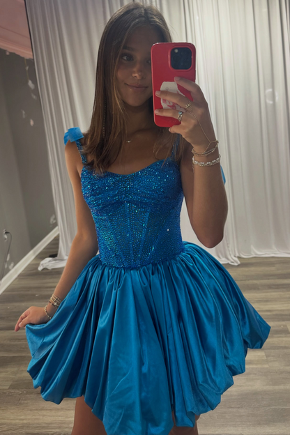 Sweetheart Satin Crystal Beaded Homecoming Dresses A Line Party Gowns for Juniors HE1723
