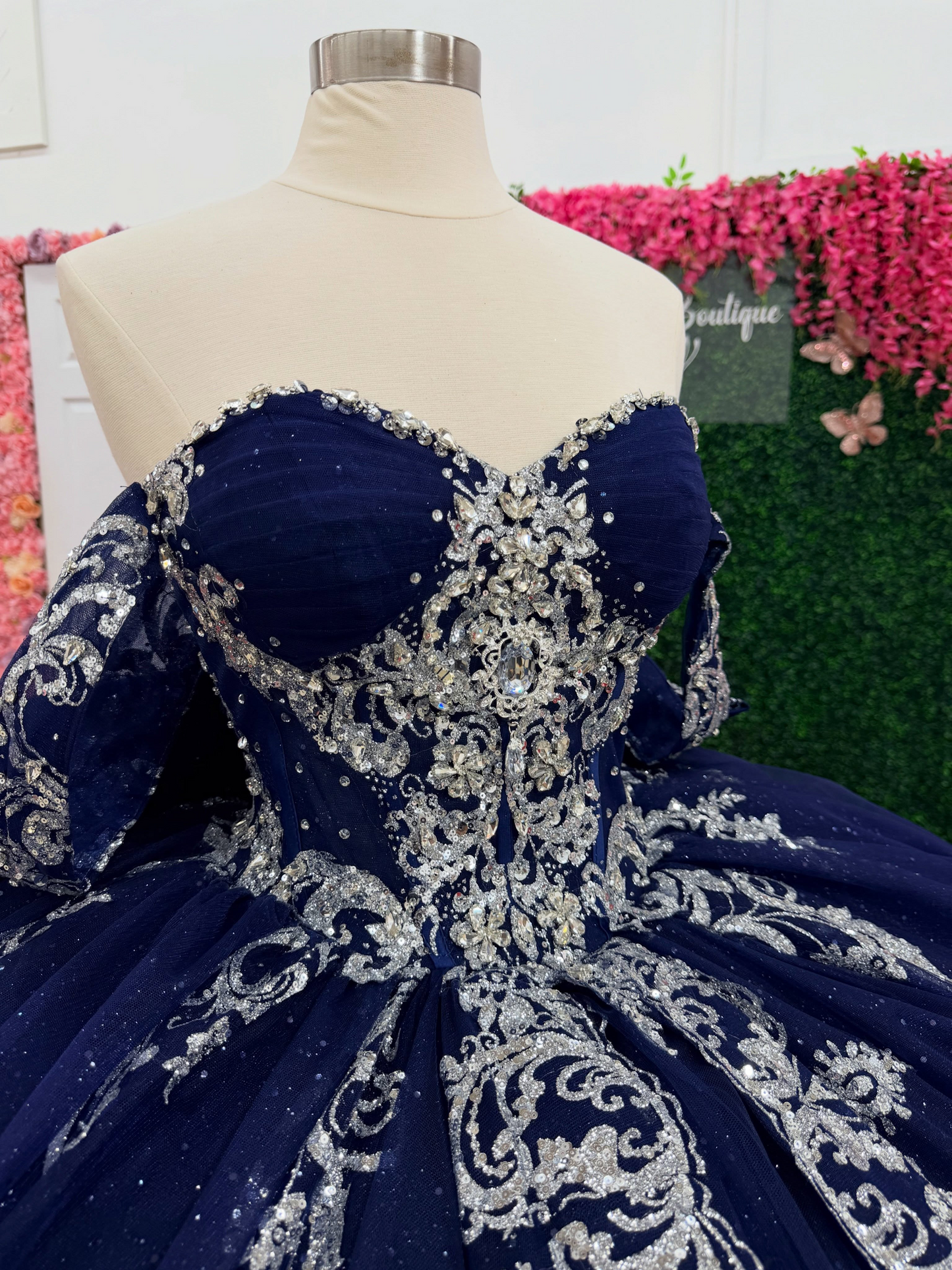 Princess Ball Gown Lace Appliqued Sweet 16 Quinceanera Dresses for Birthday HE1701