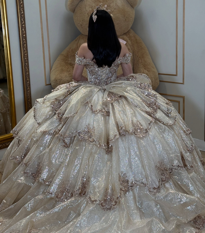 Tulle Lace Appliqued Ruffled Quinceanera Dresses Off Shoulder Sweet 16 Party Gowns HE1711