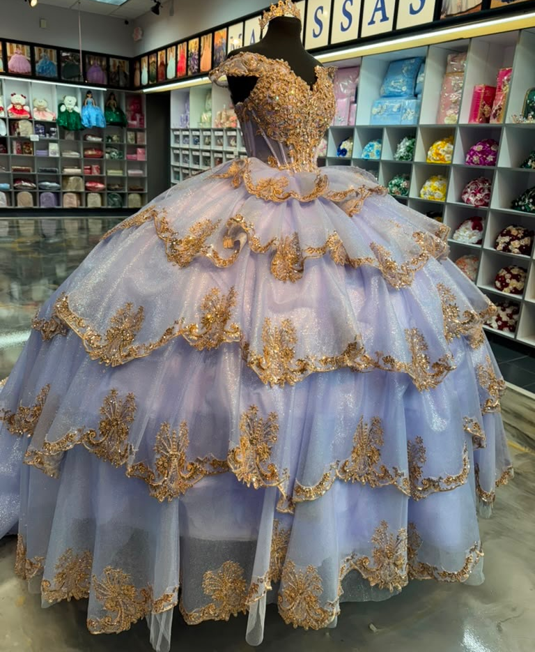 Princess Lace Ruffled Lilac Quinceanera Dresses Tulle Sweet 16 Party Gowns HE1817