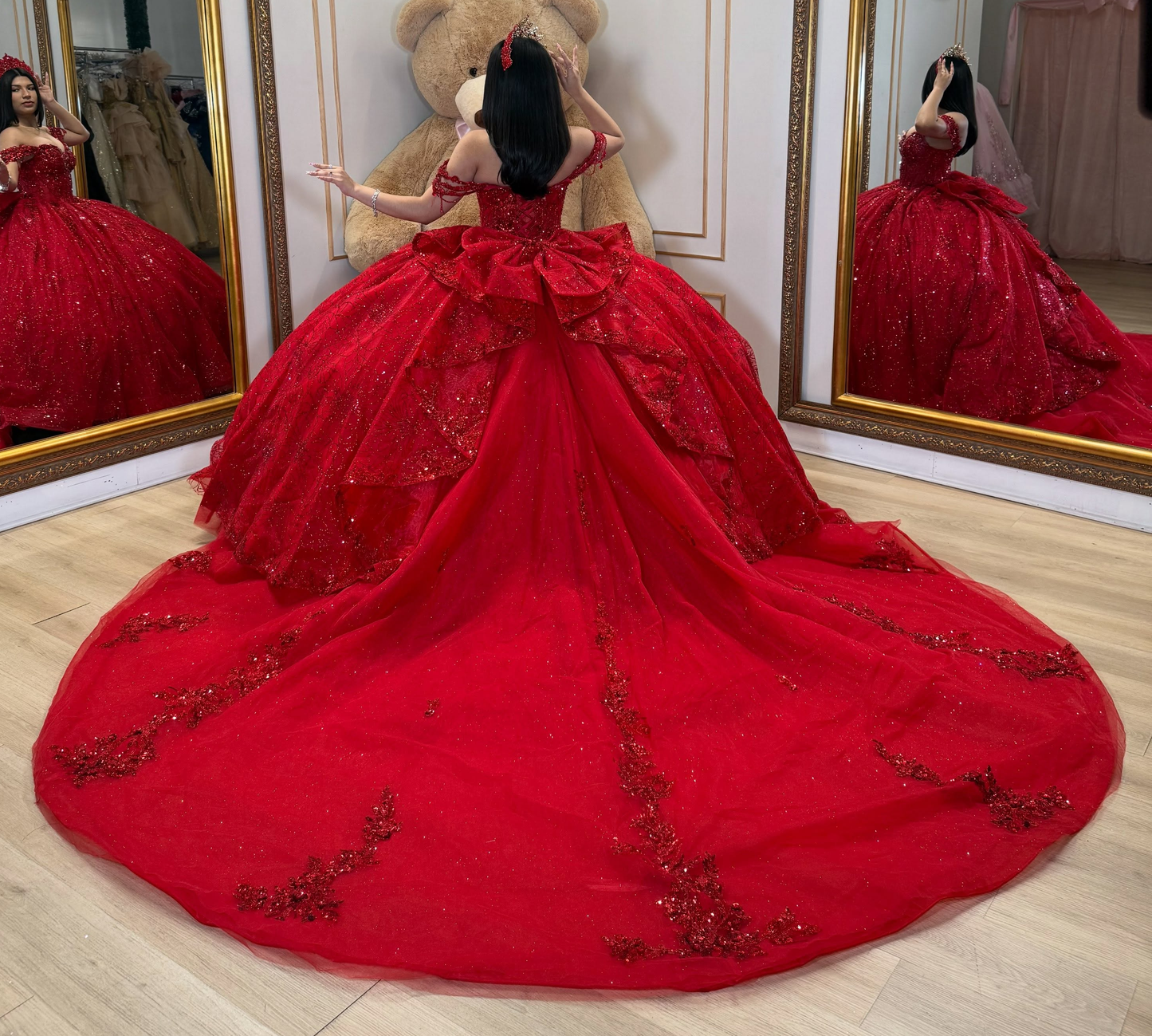 Luxury Lace Crystal Beaded Red Quinceanera Dresses Sweet 16 Celebration Gowns HE1713