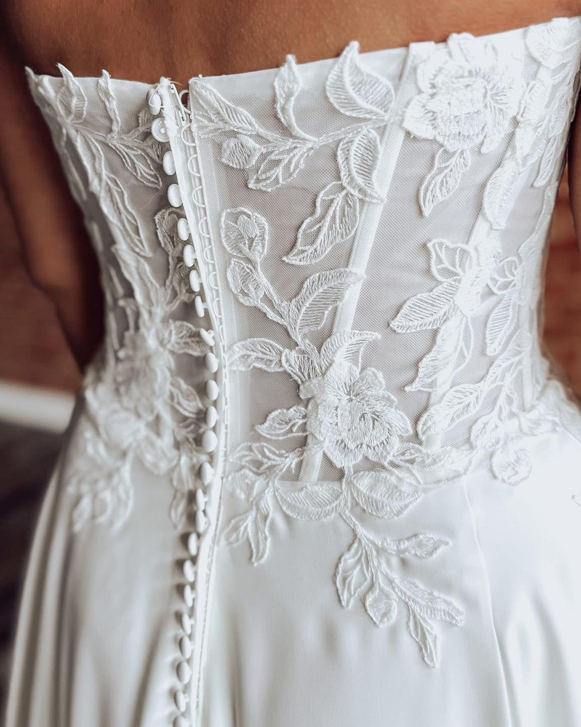 Strapless Satin Lace Appliqued Wedding Dresses for Bride A Line Beach Wedding Gowns HE1784