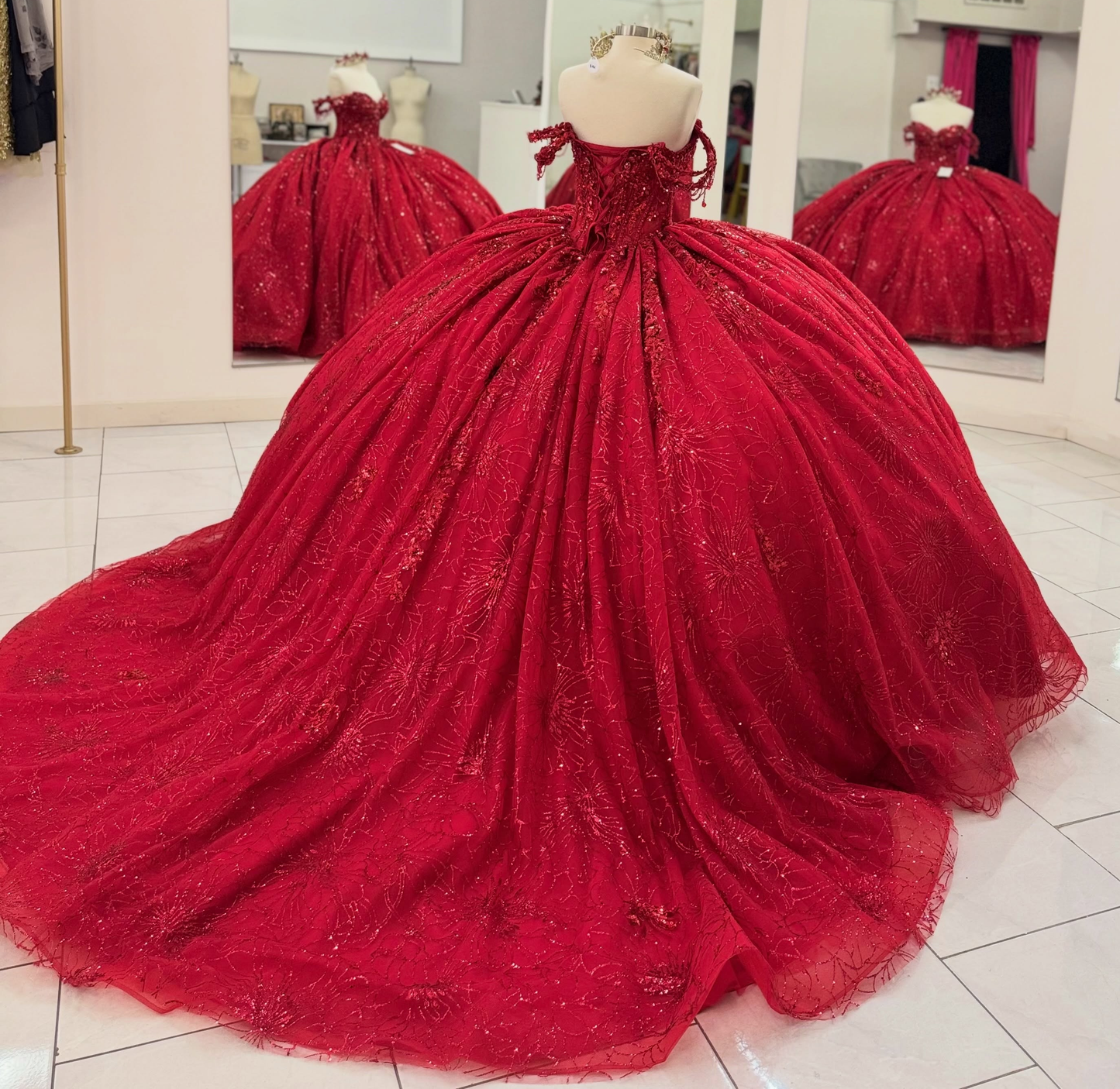 Off Shoulder Tulle Appliqued Quinceanera Dresses Ball Gown Red Sweet 16 Party Gowns HE1815