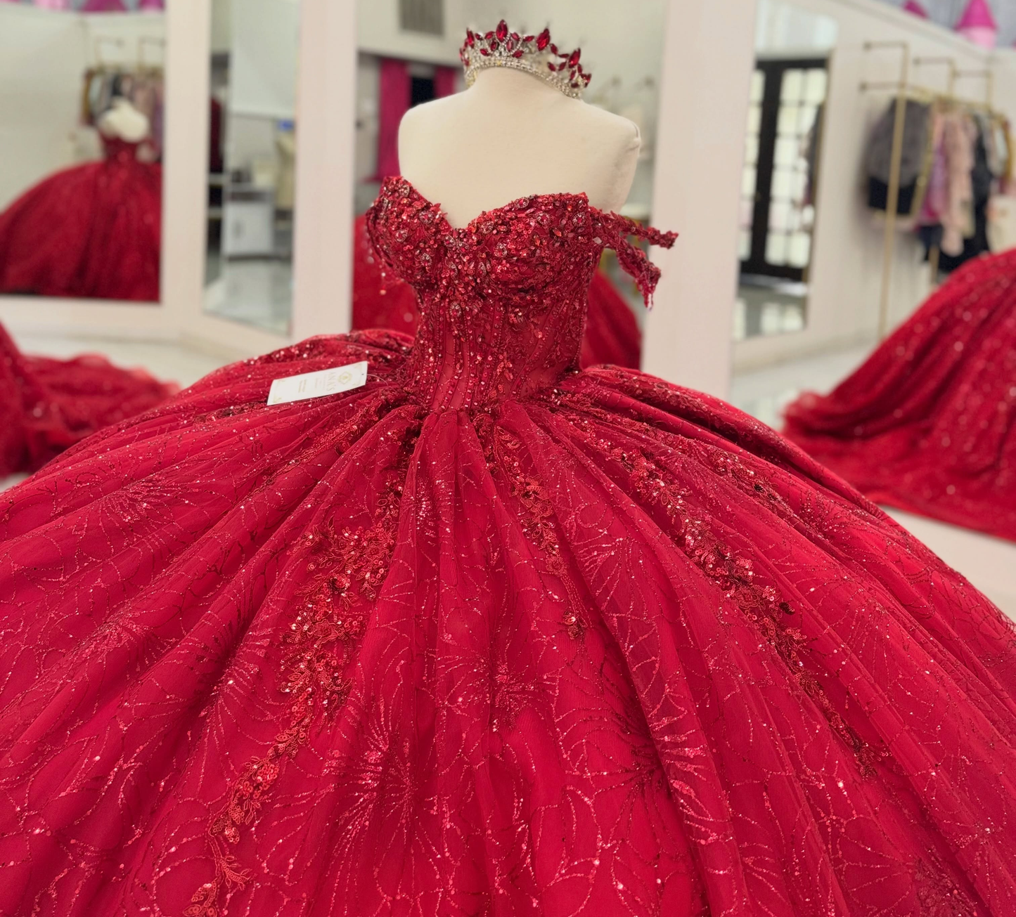 Off Shoulder Tulle Appliqued Quinceanera Dresses Ball Gown Red Sweet 16 Party Gowns HE1815