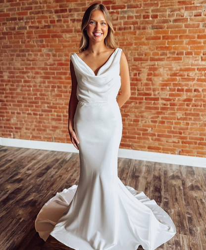 Mermaid Satin V Neck Wedding Dresses Boho Plus Size Bridal Wedding Gowns HE1787