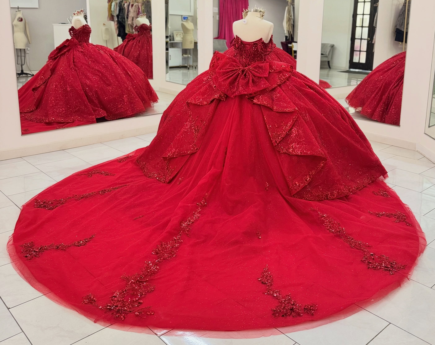 Off Shoulder Tulle Appliqued Quinceanera Dresses Ball Gown Red Sweet 16 Party Gowns HE1815