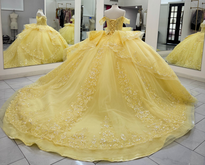 Princess Lace Appliqued Sweet 16 Quinceanera Dresses Off Shoulder Birthday Party Gowns HE1814