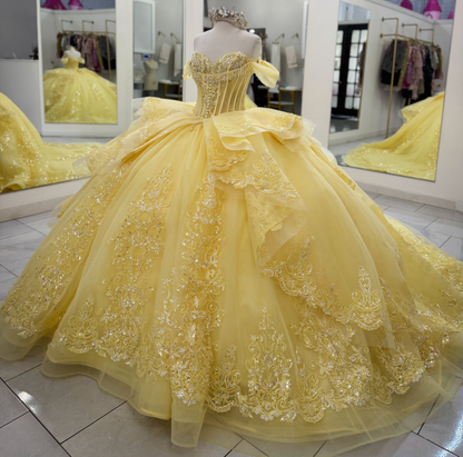Princess Lace Appliqued Sweet 16 Quinceanera Dresses Off Shoulder Birthday Party Gowns HE1814