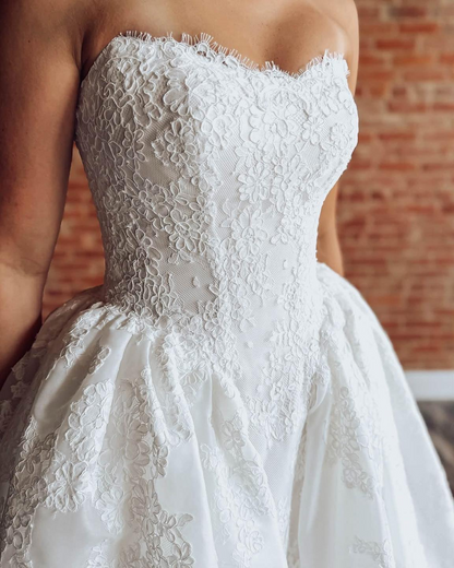 Tulle Lace Appliqued Wedding Dresses for Bride A Line Strapless Boho Bride Gowns HE1779