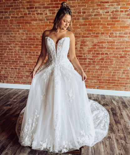 Sweetheart A-Linie Tüll 3D Blumen Strand Brautkleider für die Braut HE878