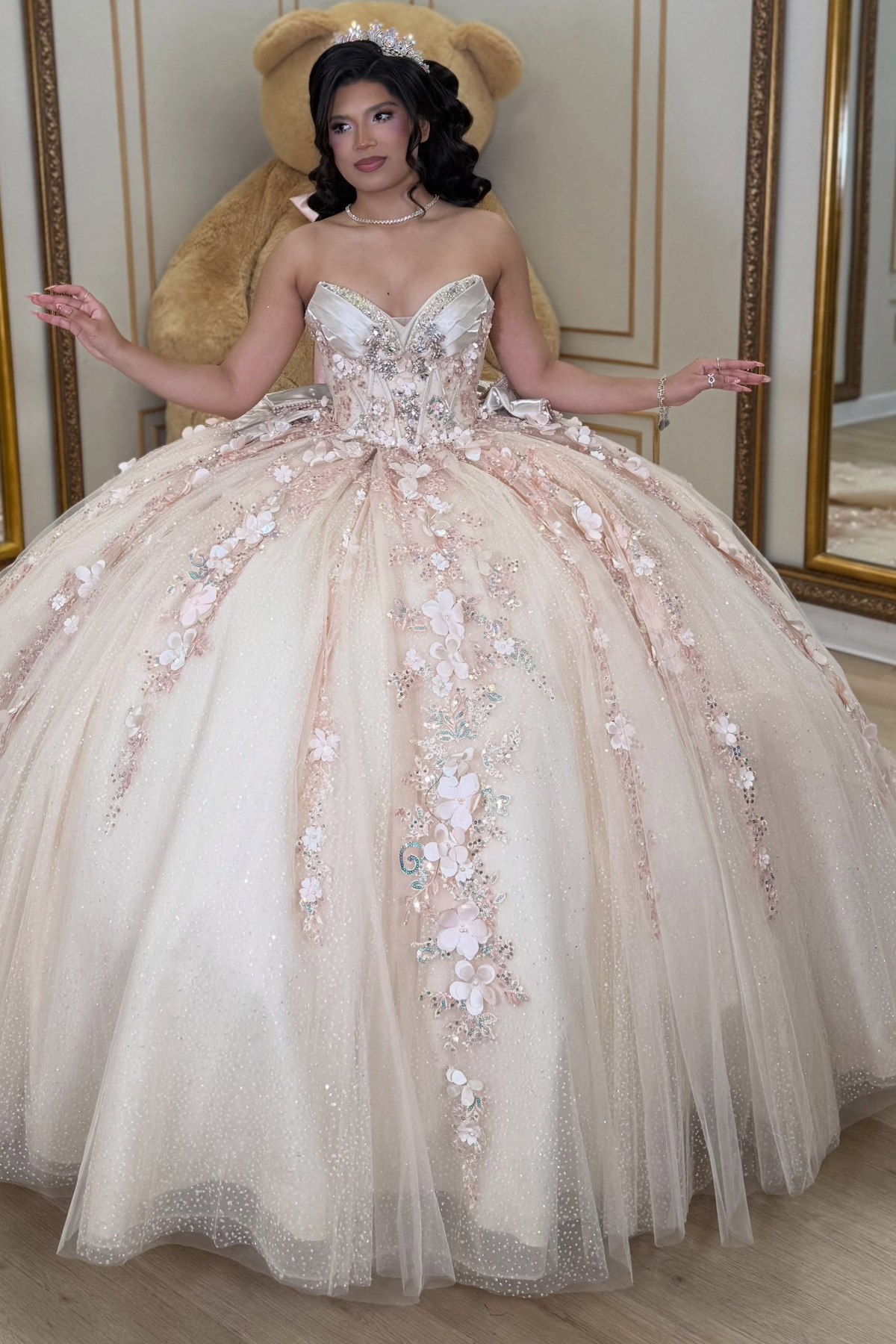 Sweetheart Champagne Quinceanera Dresses Sweet 16 Lace Flower Birthday Gowns HE1930