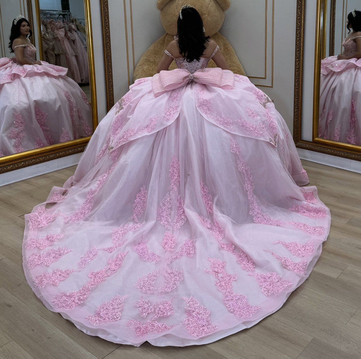 Ball Gown Pink Quinceanera Dresses Off Shoulder Sweet 16 Lace Appliqued Party Gowns HE1920