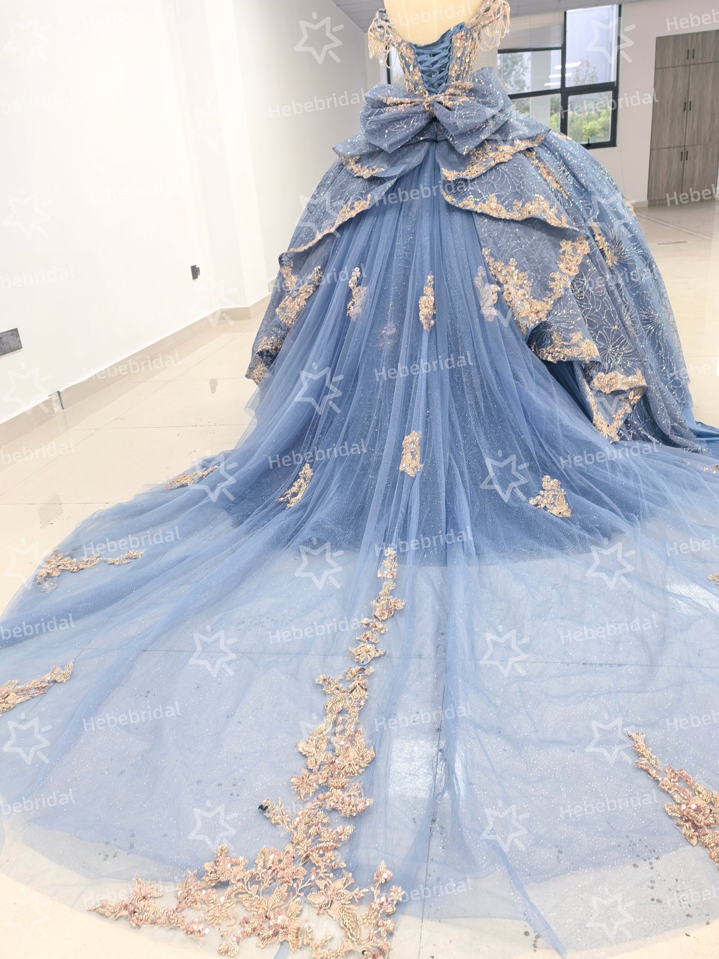 Off Shoulder Princess Quinceanera Dresses Lace Appliqued Sweet 16 Party Gowns HE1194