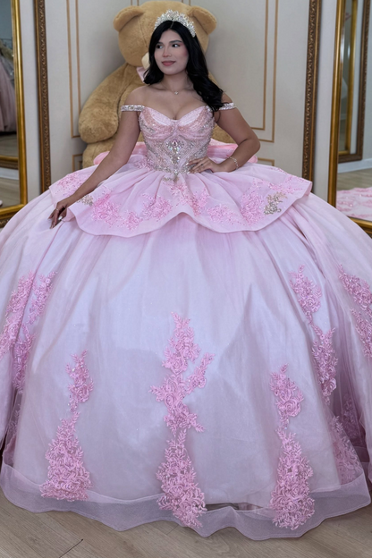 Ball Gown Pink Quinceanera Dresses Off Shoulder Sweet 16 Lace Appliqued Party Gowns HE1920