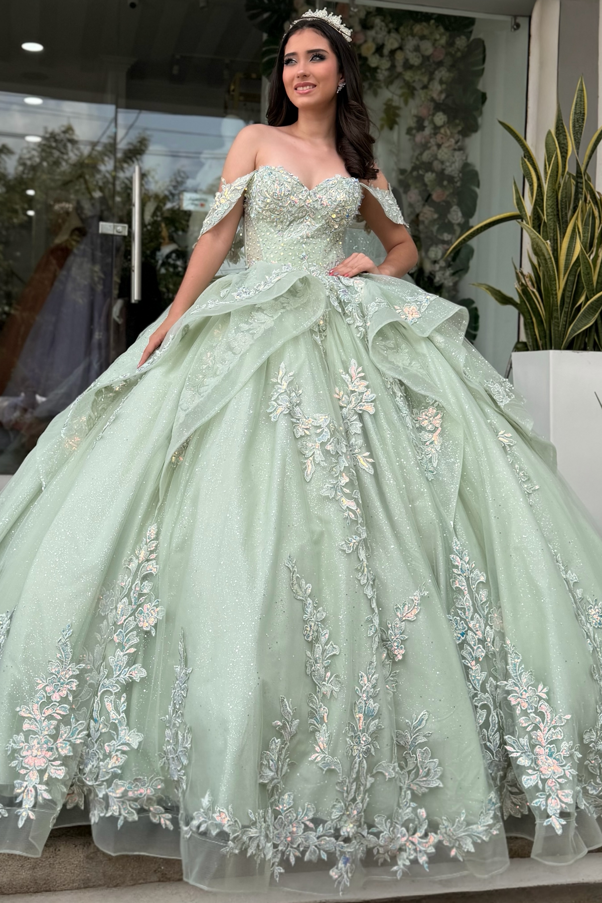 Off Shoulder Green Quinceanera Dresses Sweet 16 Lace Appliqued Party Gowns HE1913