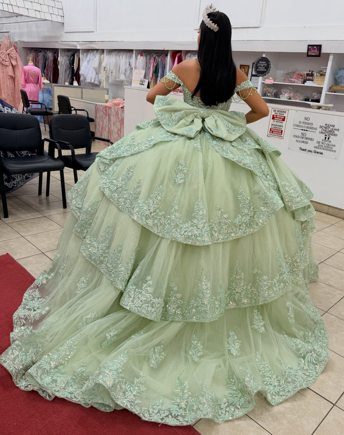 Off Shoulder Green Quinceanera Dresses Sweet 16 Tulle Appliqued Party Gowns with Ruffled HE1940