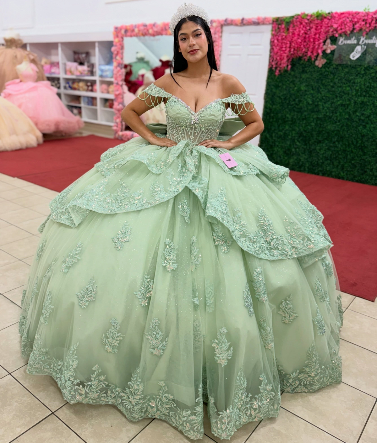 Off Shoulder Green Quinceanera Dresses Sweet 16 Tulle Appliqued Party Gowns with Ruffled HE1940
